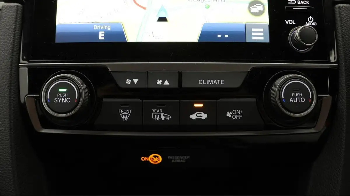 2020-honda-civic-10-vtec-turbo-sr-hatchback-5d-big-12