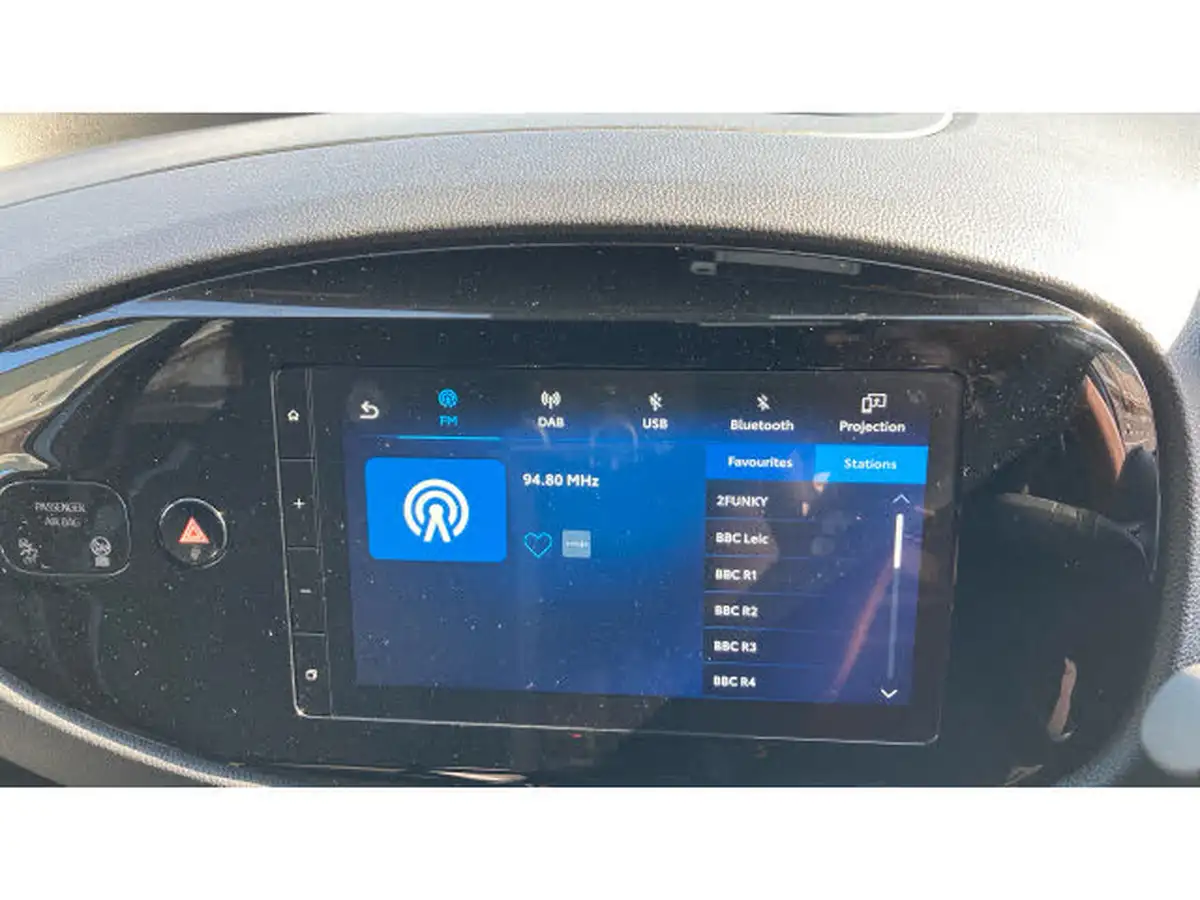 2024-toyota-aygo-x-10-vvt-i-edge-big-28