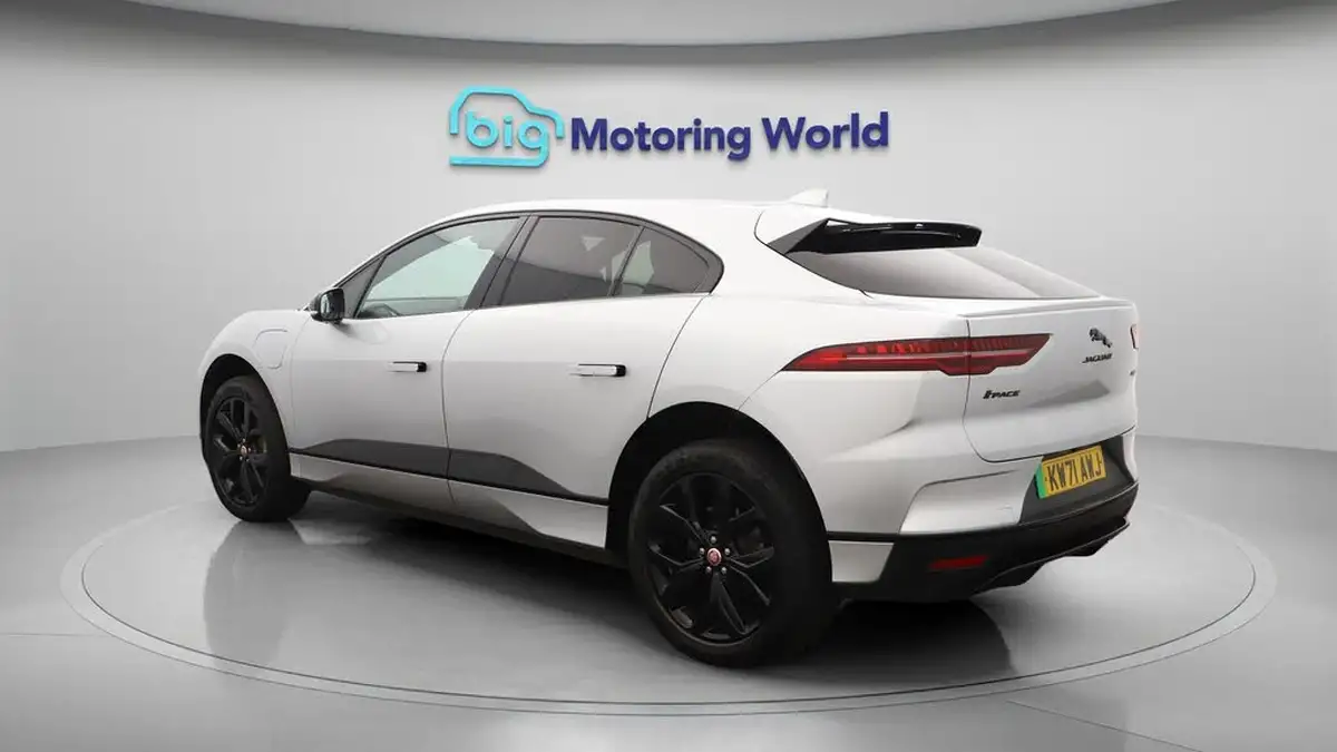 2022-jaguar-i-pace-ev400-hse-black-big-5