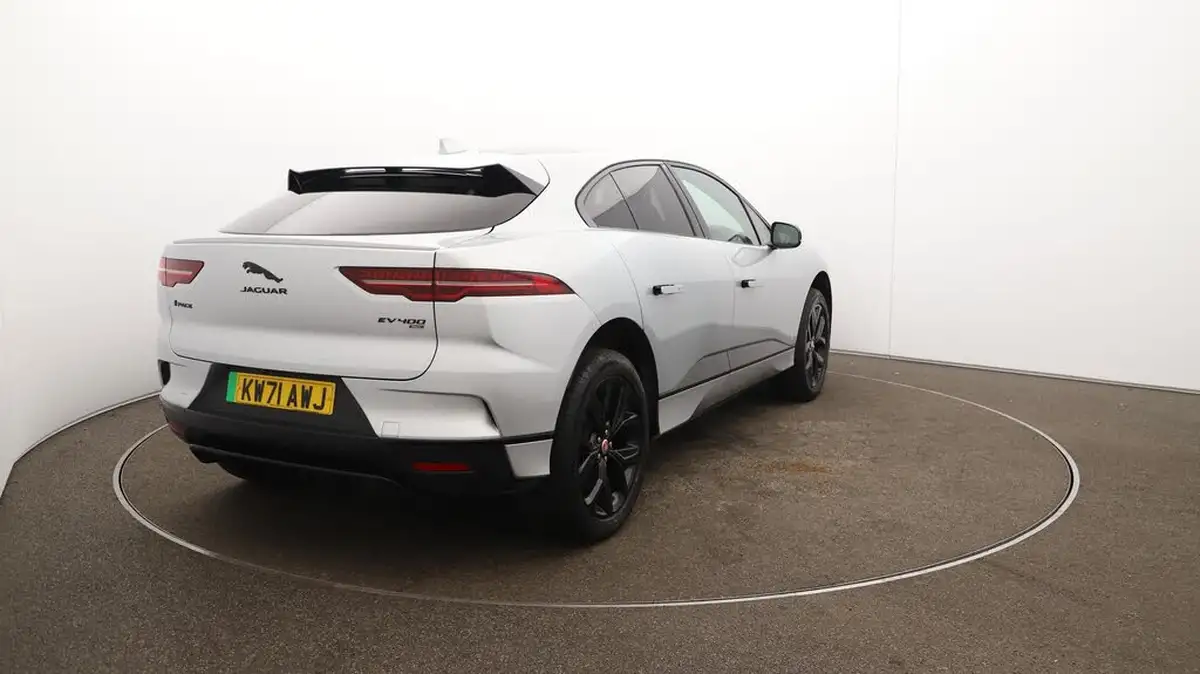 2022-jaguar-i-pace-ev400-hse-black-big-57