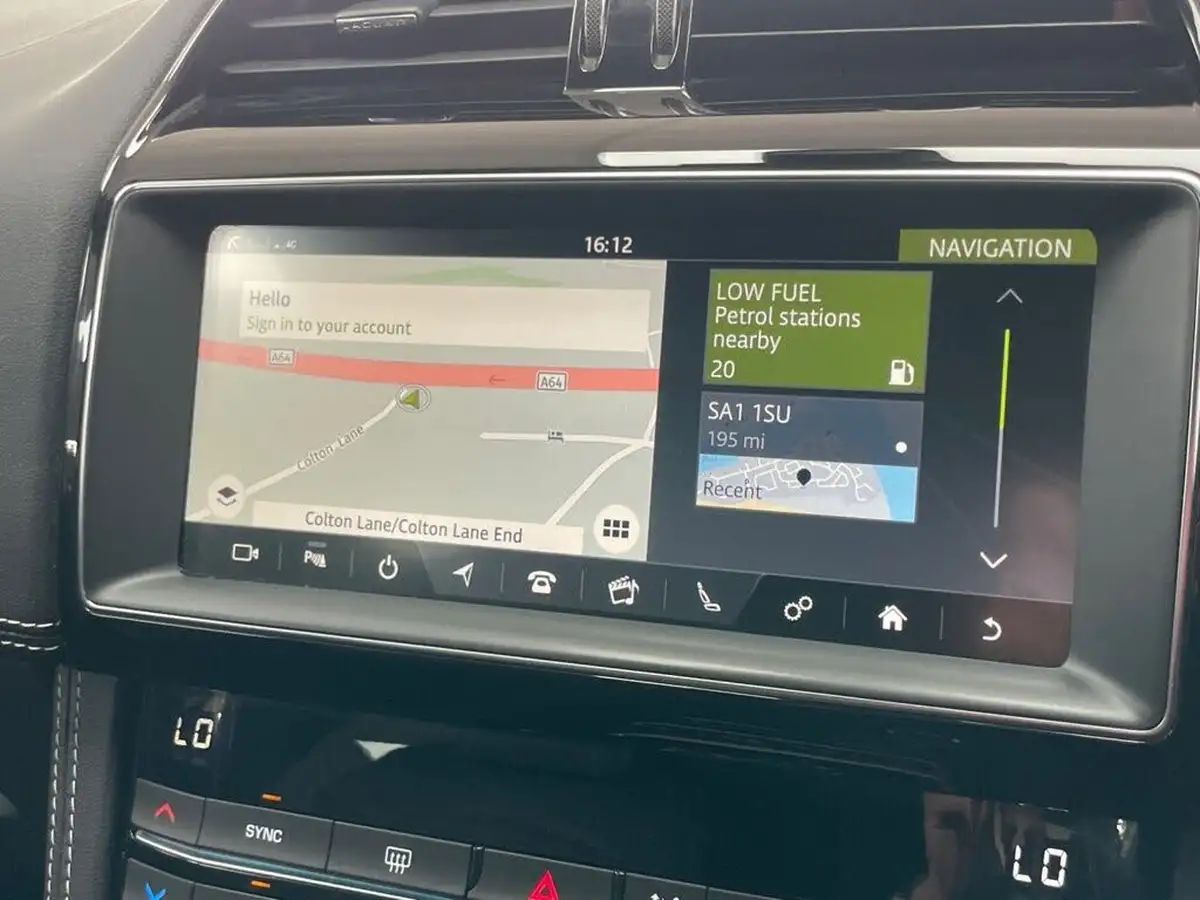 2019-jaguar-f-pace-20-i4d-r-sport-180ps-auto-big-37