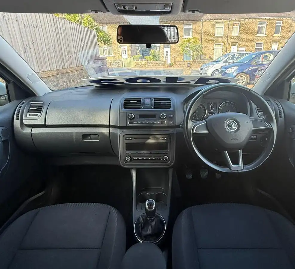 2014-skoda-fabia-16td-elegance-cr-105ps-estate-big-13