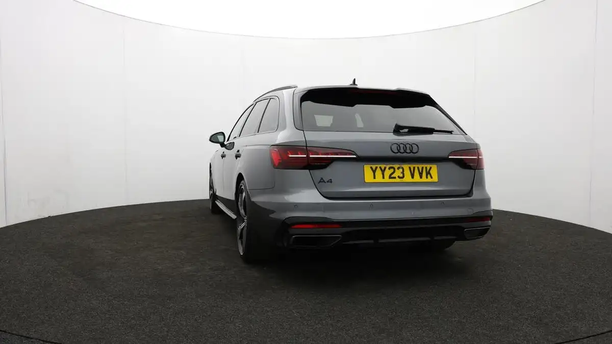 2023-audi-a4-avant-20-35-tdi-black-edition-big-11