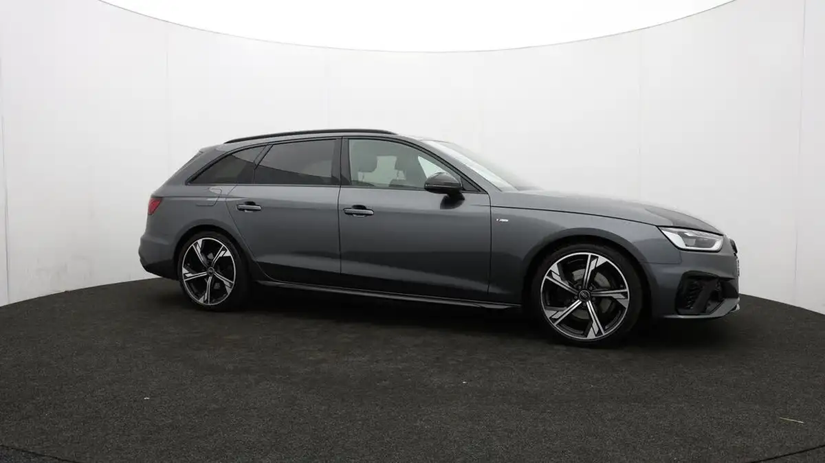 2023-audi-a4-avant-20-35-tdi-black-edition-big-35