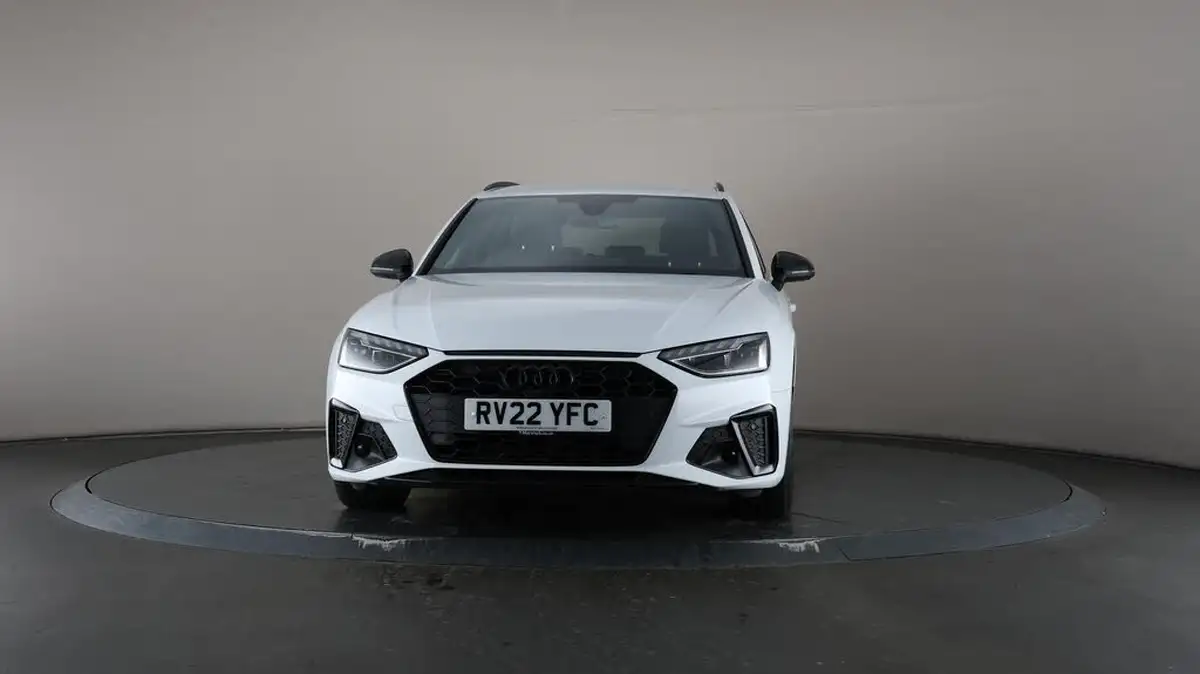 2022-audi-a4-avant-20-35-tfsi-black-edition-s-tronic-big-48