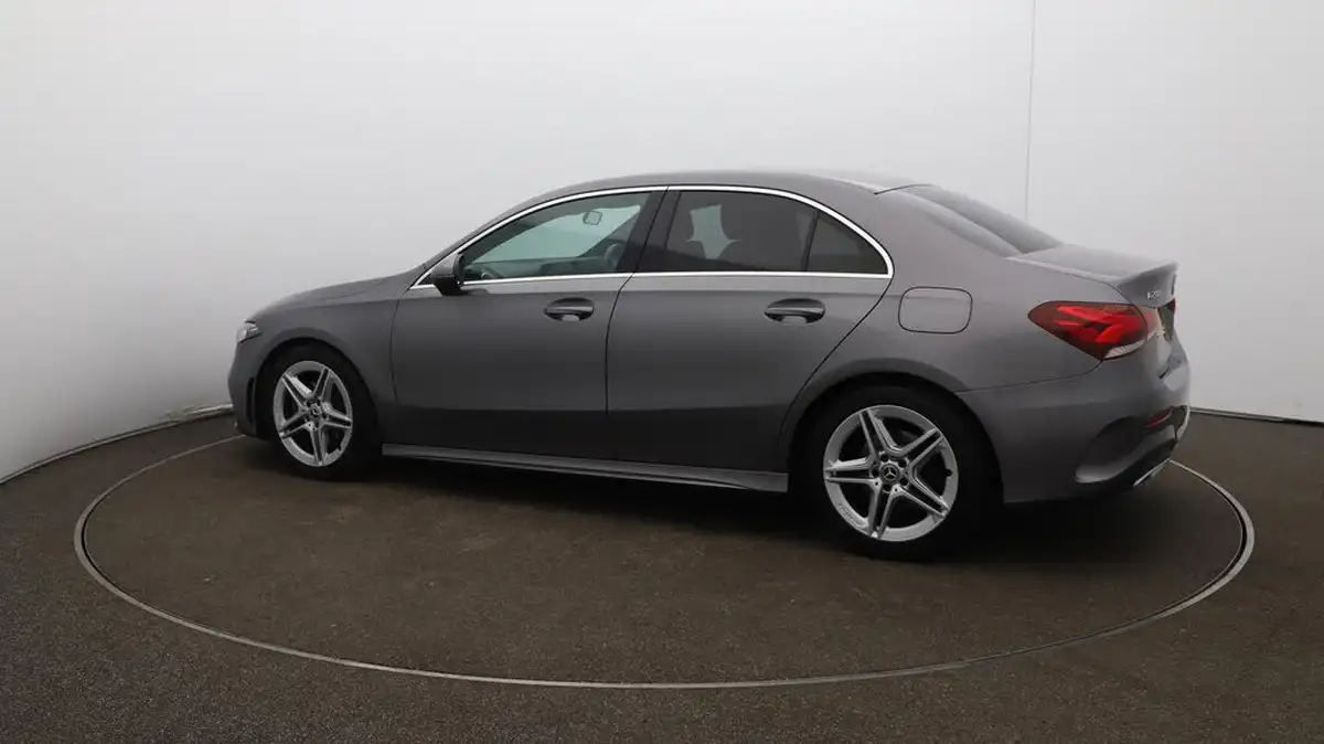 2020-mercedes-benz-a-class-13-a200-amg-line-saloon-4d-7g-dct-big-38