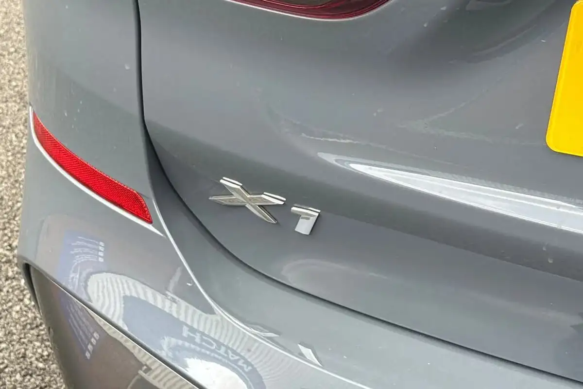 2019-bmw-x1-20-xdrive20i-m-sport-big-33