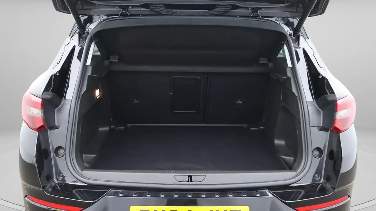 2024-vauxhall-grandland-12-ultimate-130ps-auto-big-17