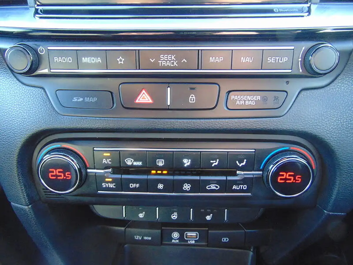 2019-kia-ceed-10-t-gdi-gt-line-big-41