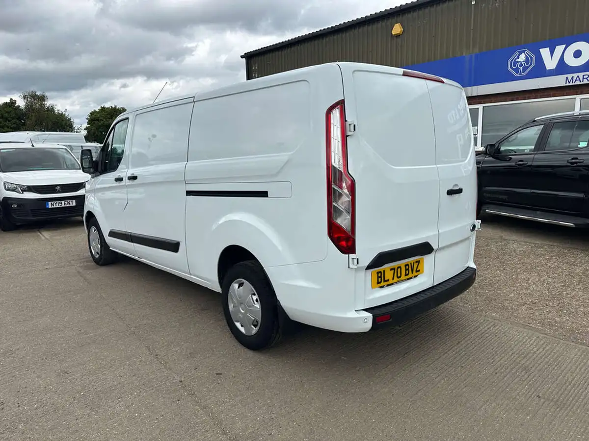 2020-ford-transit-custom-20tdci-300-l1h1-trend-105pseu6dt-panel-van-big-7