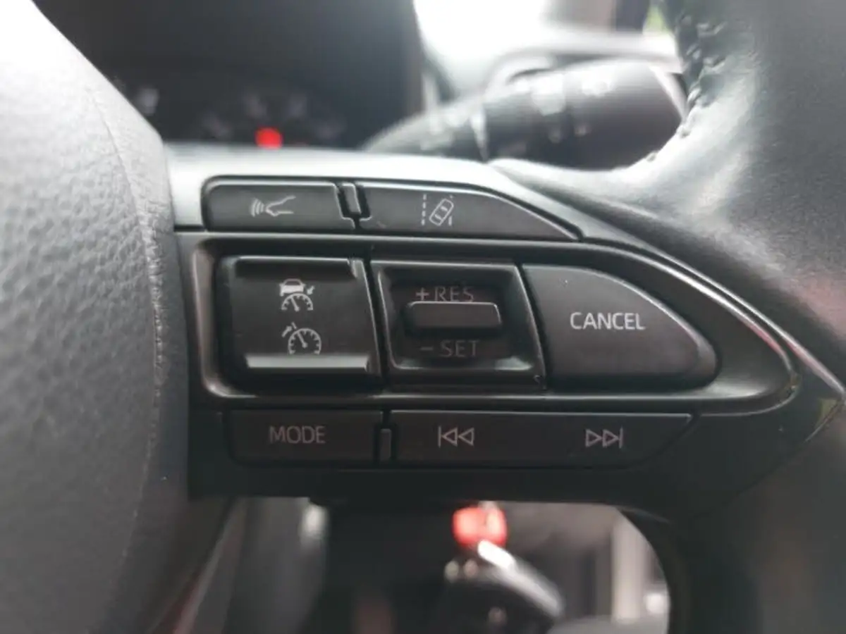 2022-toyota-yaris-15-vvt-i-icon-big-12