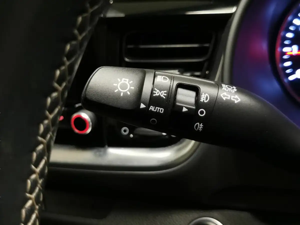 2021-kia-stonic-10-t-gdi-connect-dct-big-31