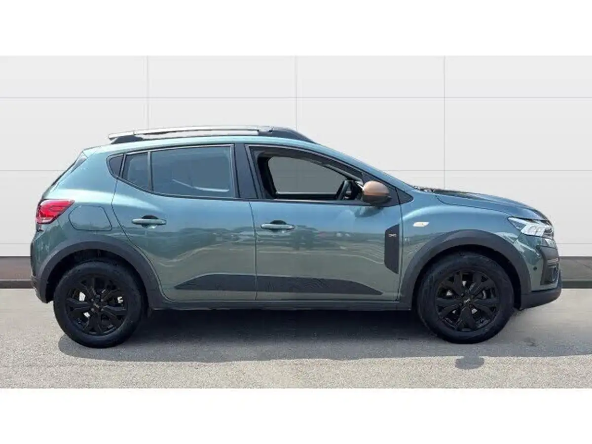 2024-dacia-sandero-stepway-10-tce-extreme-90bhp-big-4