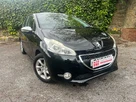 2015-peugeot-208-12-style-puretech-3d-small-37