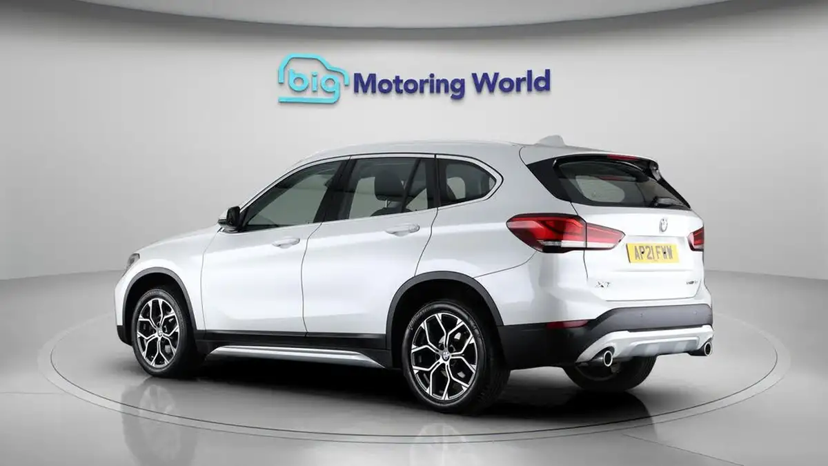 2021-bmw-x1-20td-sdrive18d-xline-big-5