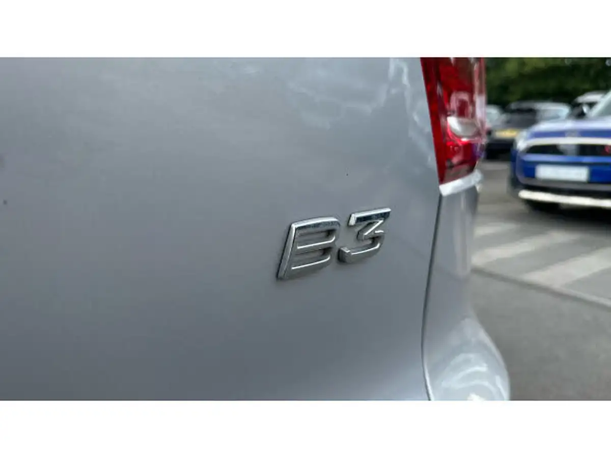 2023-volvo-xc40-20-b3-plus-big-32