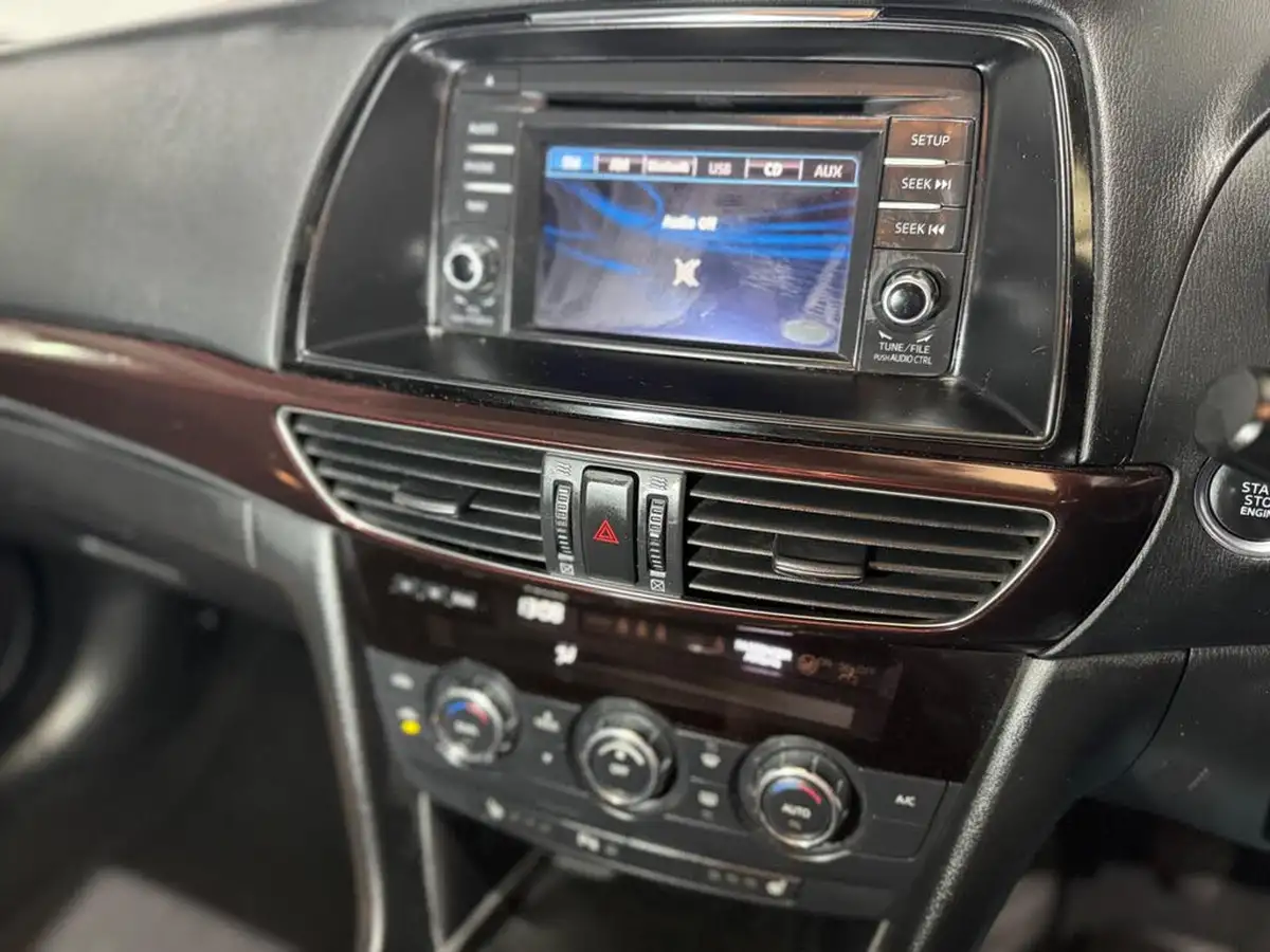 2014-mazda-mazda6-22td-sport-150ps-nav-tourer-5d-big-20