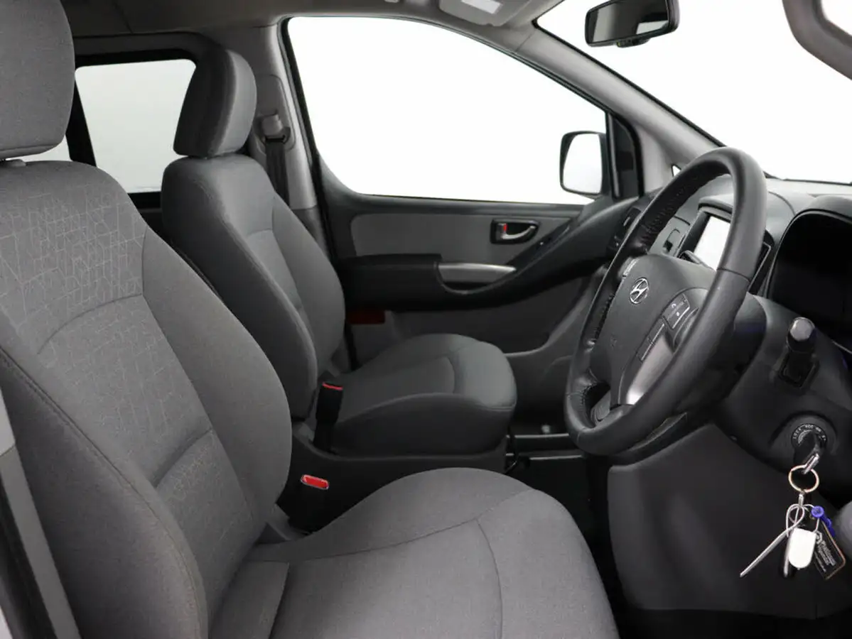 2019-hyundai-i800-25crdi-se-nav-136ps-big-24