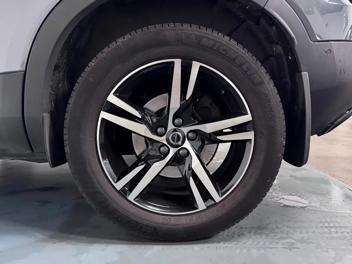 2023-volvo-xc40-20-b3-plus-big-53