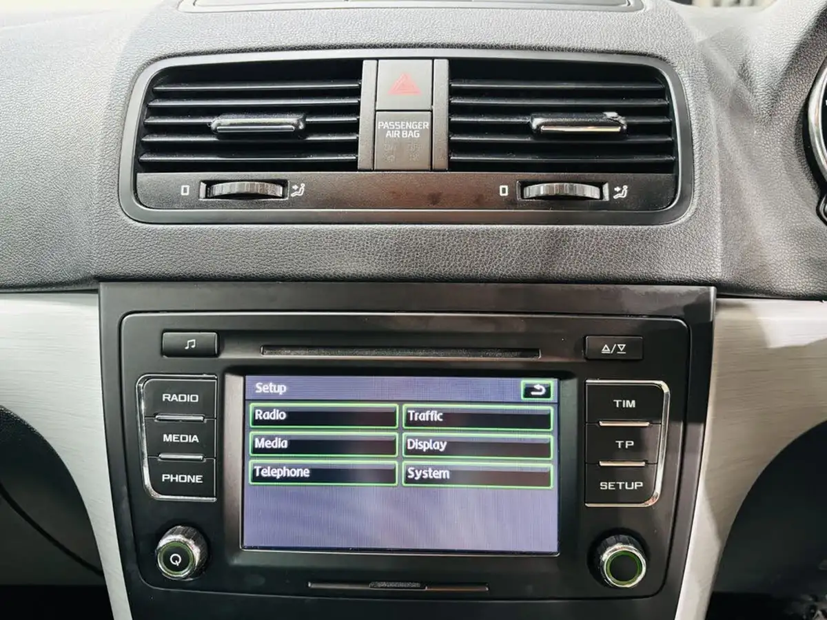 2014-skoda-yeti-12-se-dsg-big-20