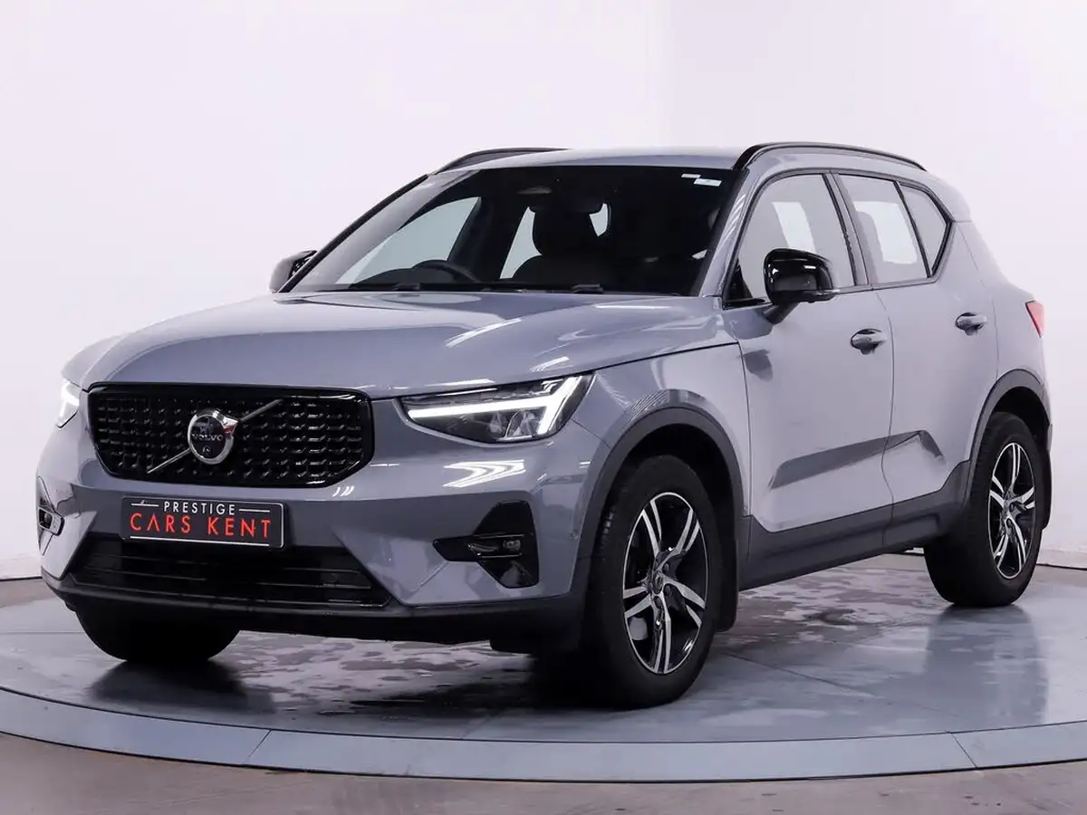 2023-volvo-xc40-20-b3-plus-big-5