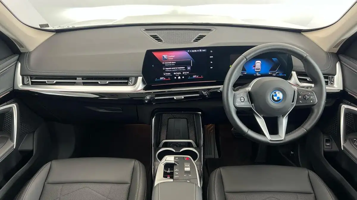 2024-bmw-x1-15-xdrive30e-xline-big-3