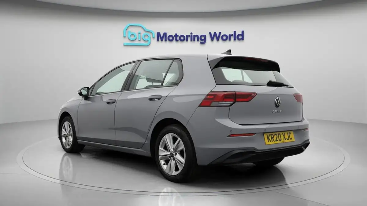 2020-volkswagen-golf-15-tsi-life-150ps-hatchback-big-5