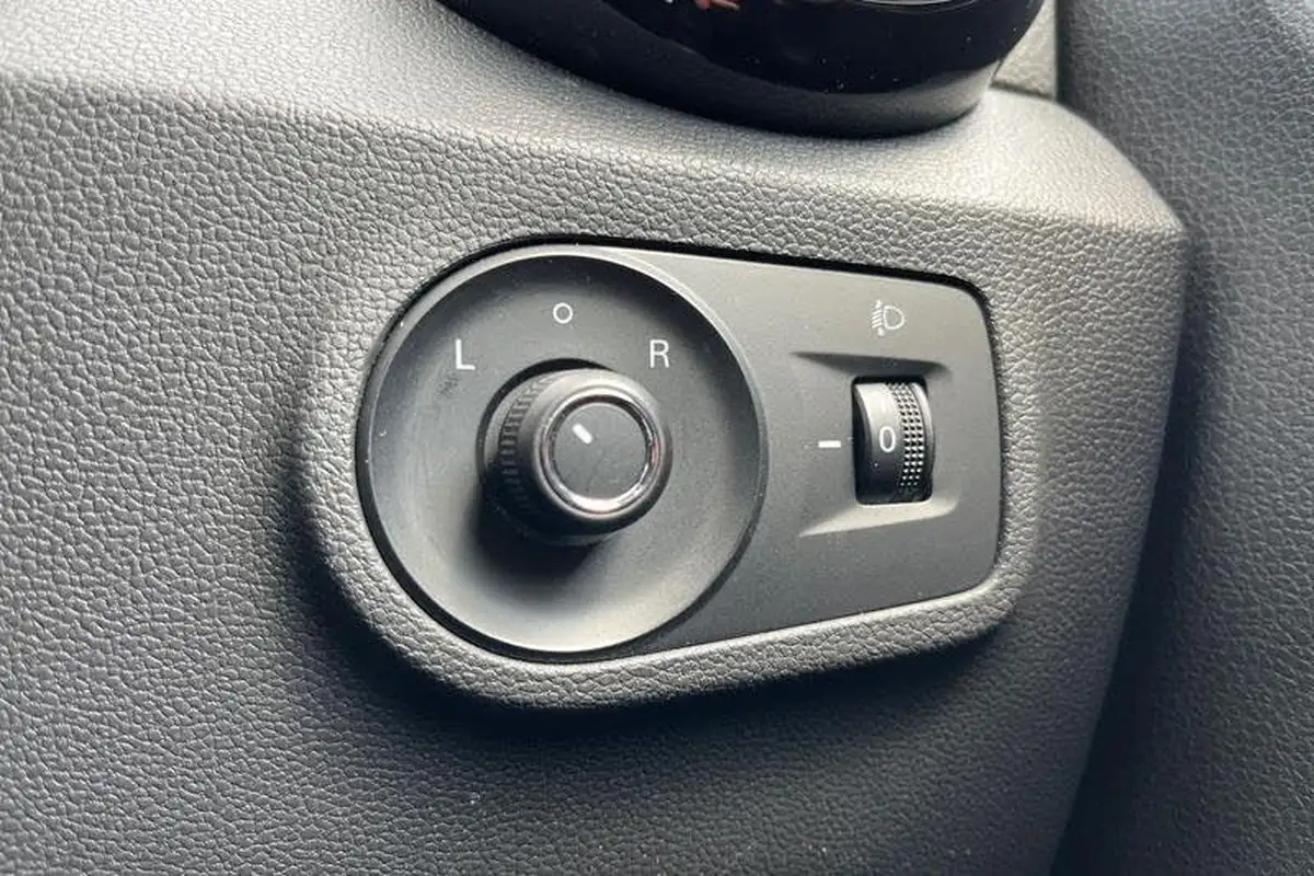 2018-mg-zs-suv-15-vti-tech-excite-big-28