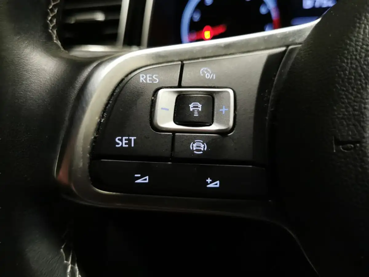 2021-volkswagen-t-roc-15-tsi-black-edition-big-23