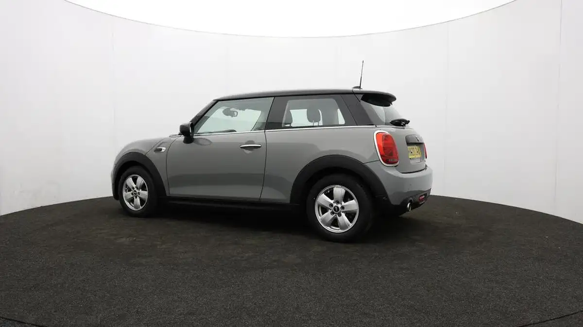 2020-mini-cooper-15-cooper-classic-nav-hatchback-3d-big-75