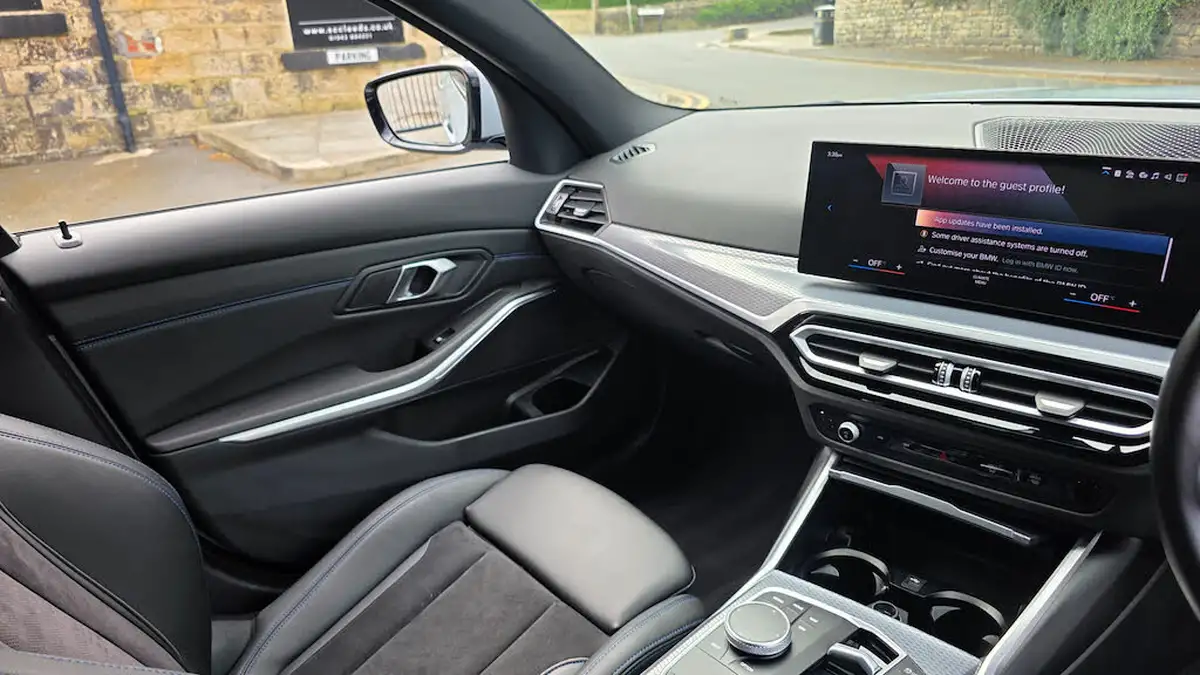 2024-bmw-3-series-20-320i-m-sport-pro-pack-saloon-4d-big-21