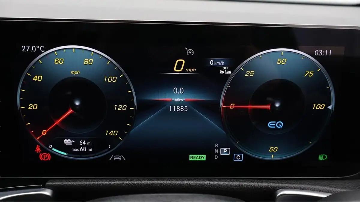 2023-mercedes-benz-eqb-e-300-amg-line-big-10