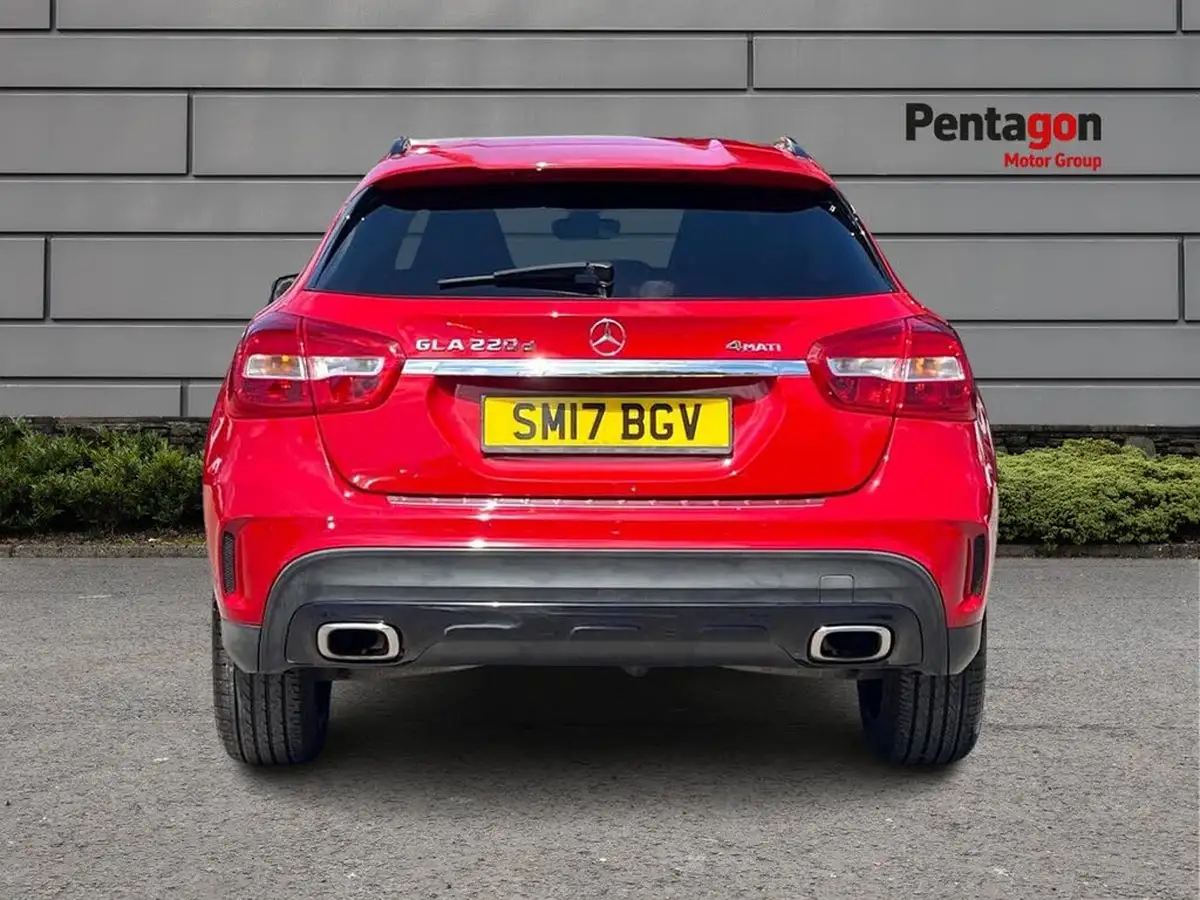 2017-mercedes-benz-gla-class-21d-gla-220d-amg-line-executivess-big-16