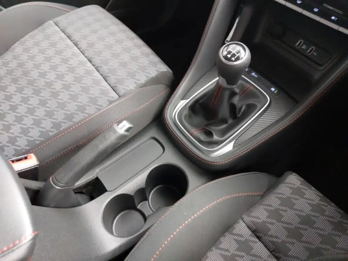 2022-mg-zs-suv-15-vti-tech-excite-big-17