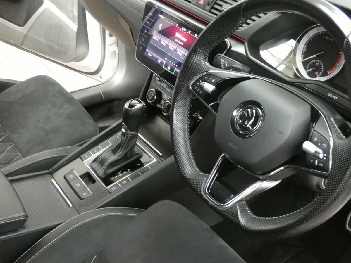 2020-skoda-superb-15-tsi-sportline-plus-estate-big-38