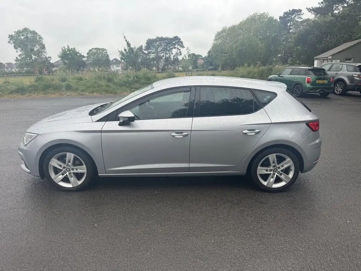 2020-seat-leon-15-tsi-evo-fr-150ps-hatchback-dsg-big-5