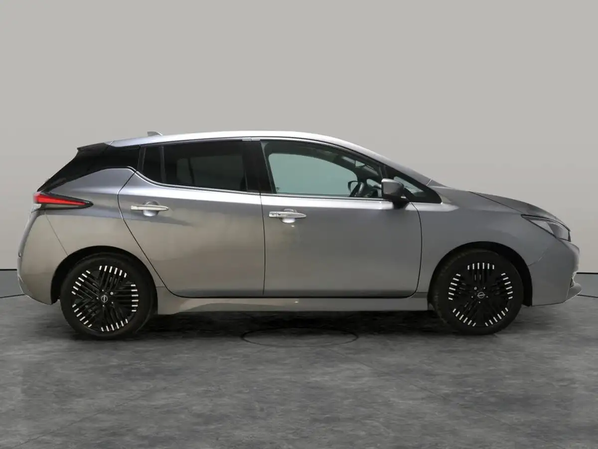 2022-nissan-leaf-e-n-connecta-39kwh-big-10