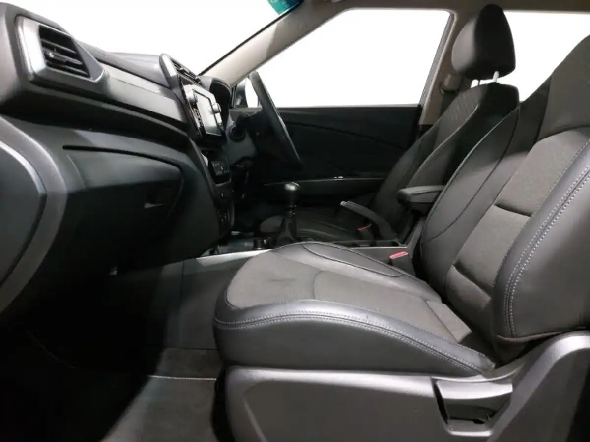 2024-kgm-ssangyong-tivoli-15-k30-big-4