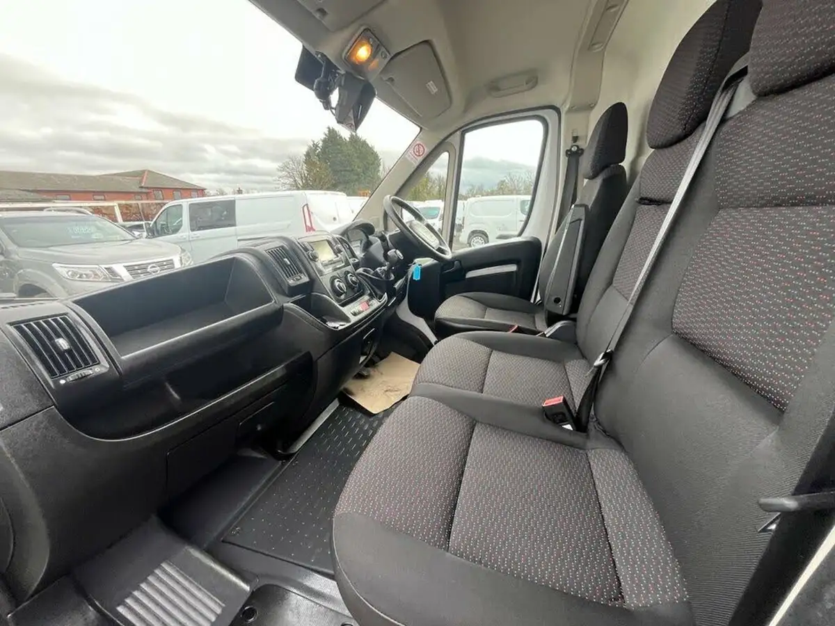 2022-citroen-relay-22bluehdi-35-l4h2-heavy-enterprise-140eu6dt-big-11