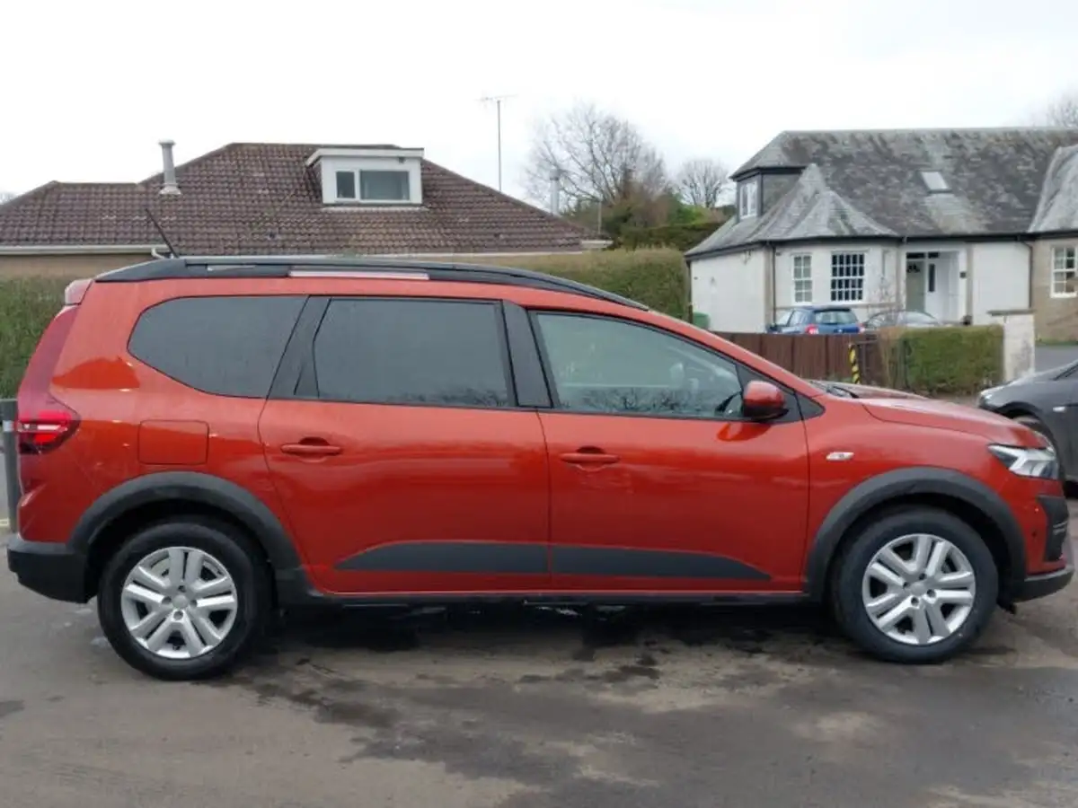 2024-dacia-jogger-10-tce-expression-big-3