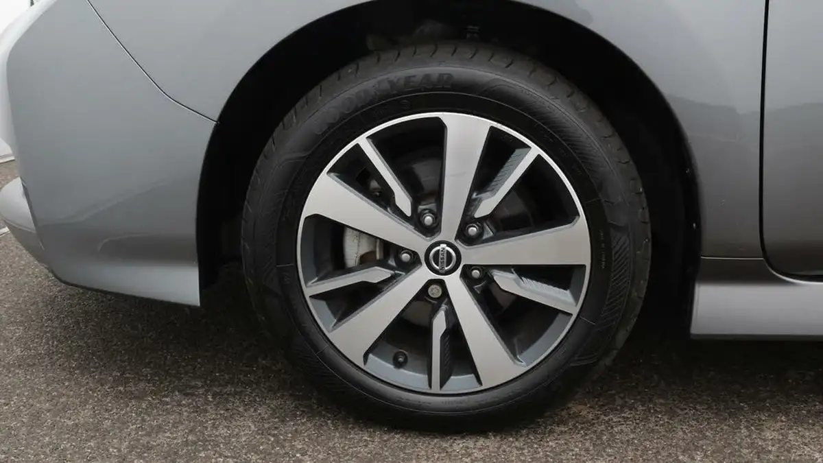 2022-nissan-leaf-e-acenta-big-18