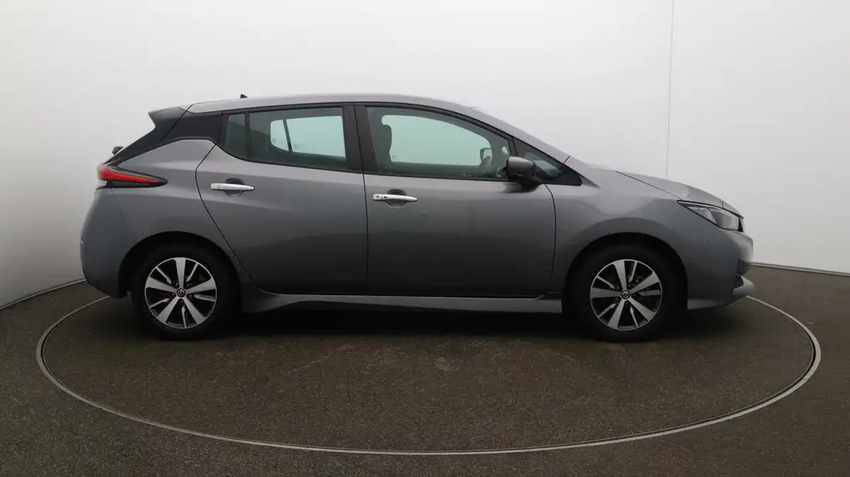 2022-nissan-leaf-e-acenta-big-40
