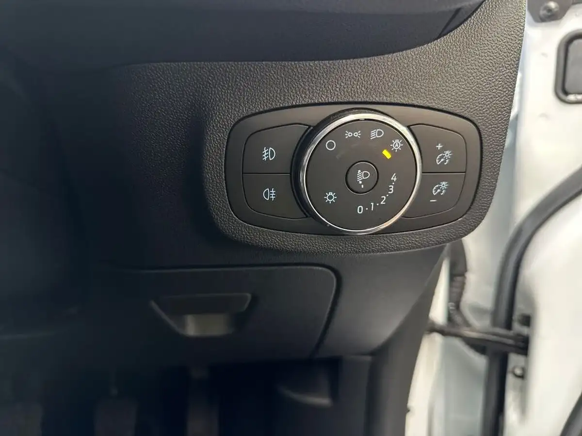 2023-ford-fiesta-10t-active-125ps-hybrid-mhev-big-22
