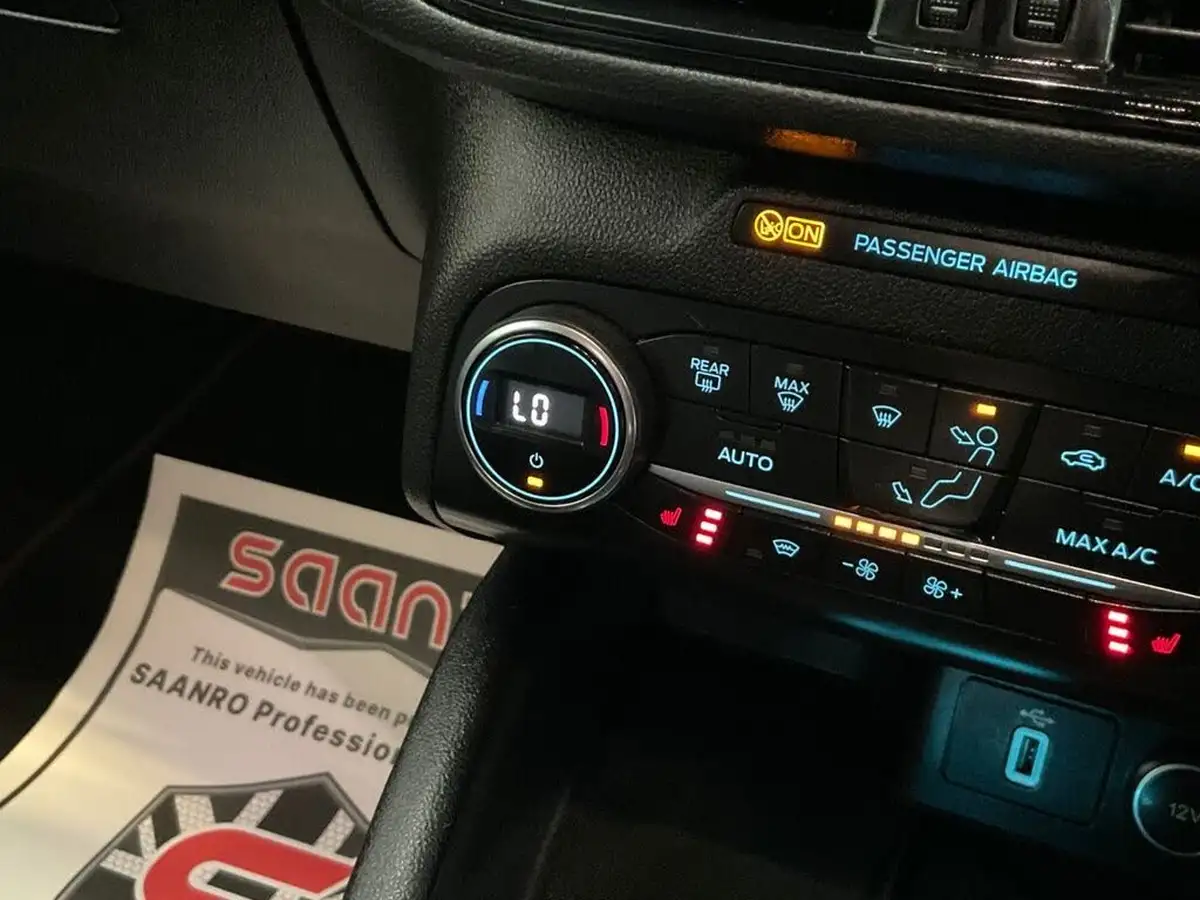 2019-ford-focus-15t-st-line-x-182ps-hatchback-big-46