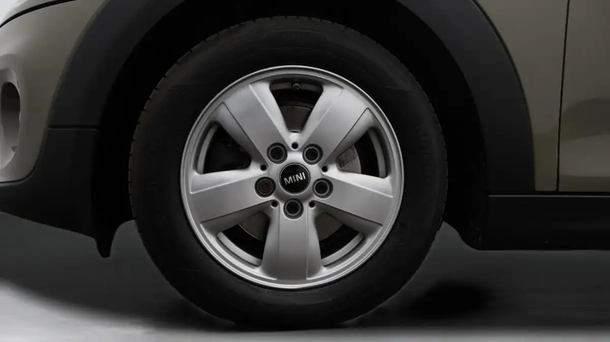 2020-mini-countryman-15-cooper-classic-big-18