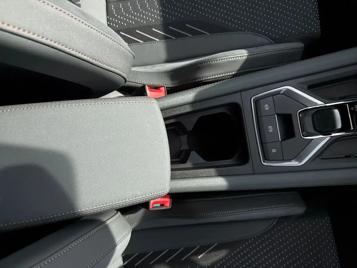 2024-cupra-leon-nf-20-tsi-vz3-300ps-hatchback-big-41