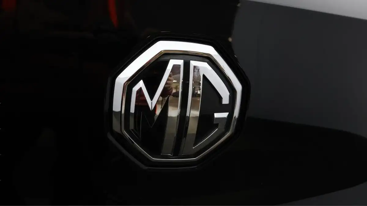 2021-mg-zs-suv-e-exclusive-ev-big-20