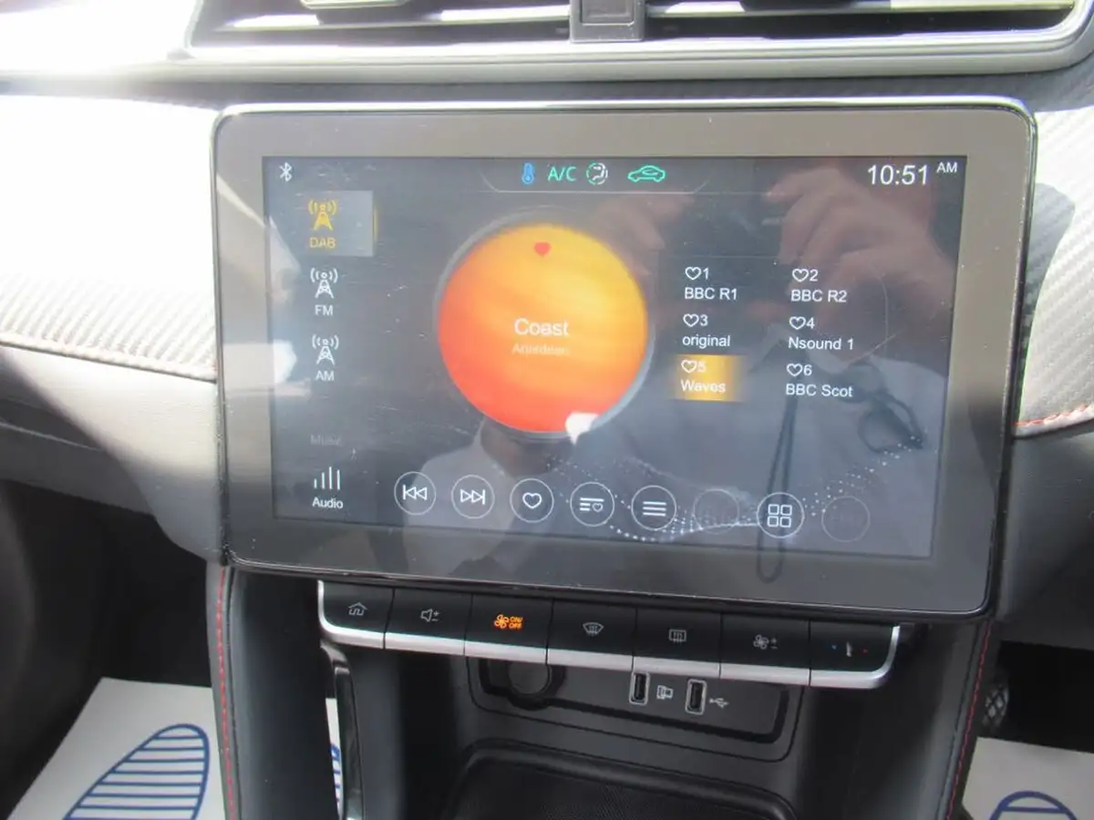 2022-mg-zs-suv-15-vti-tech-exclusive-big-19