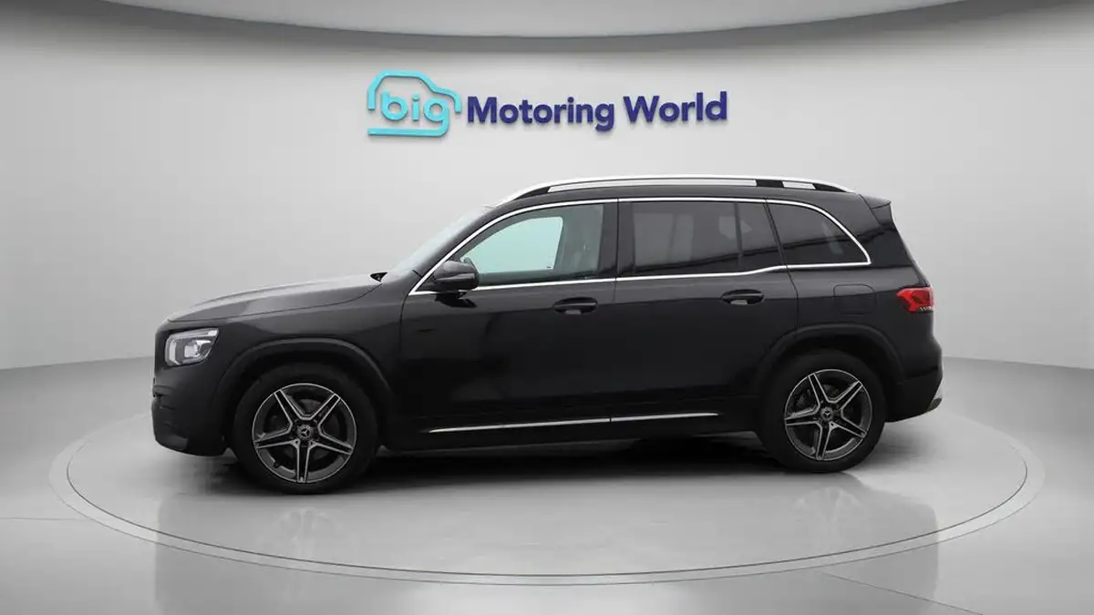 2021-mercedes-benz-glb-class-13-glb200-amg-line-8g-tronic-big-4