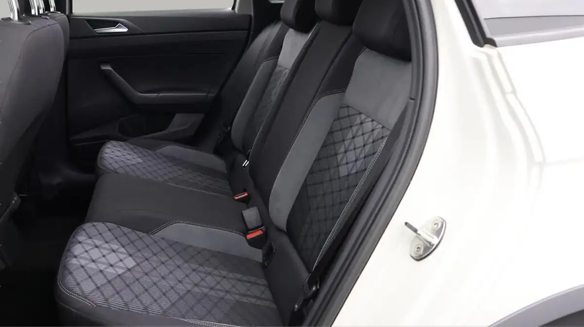 2022-volkswagen-taigo-10-tsi-r-line-big-16